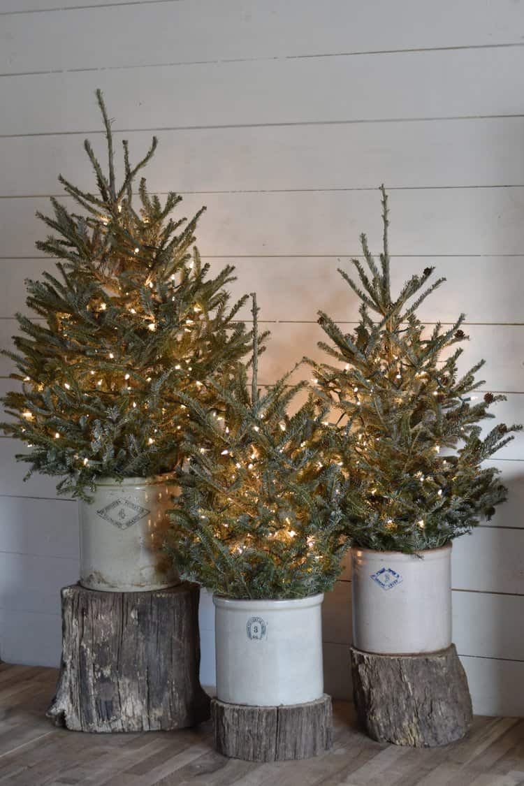 Cozy Rustic Farmhouse Christmas Living Room