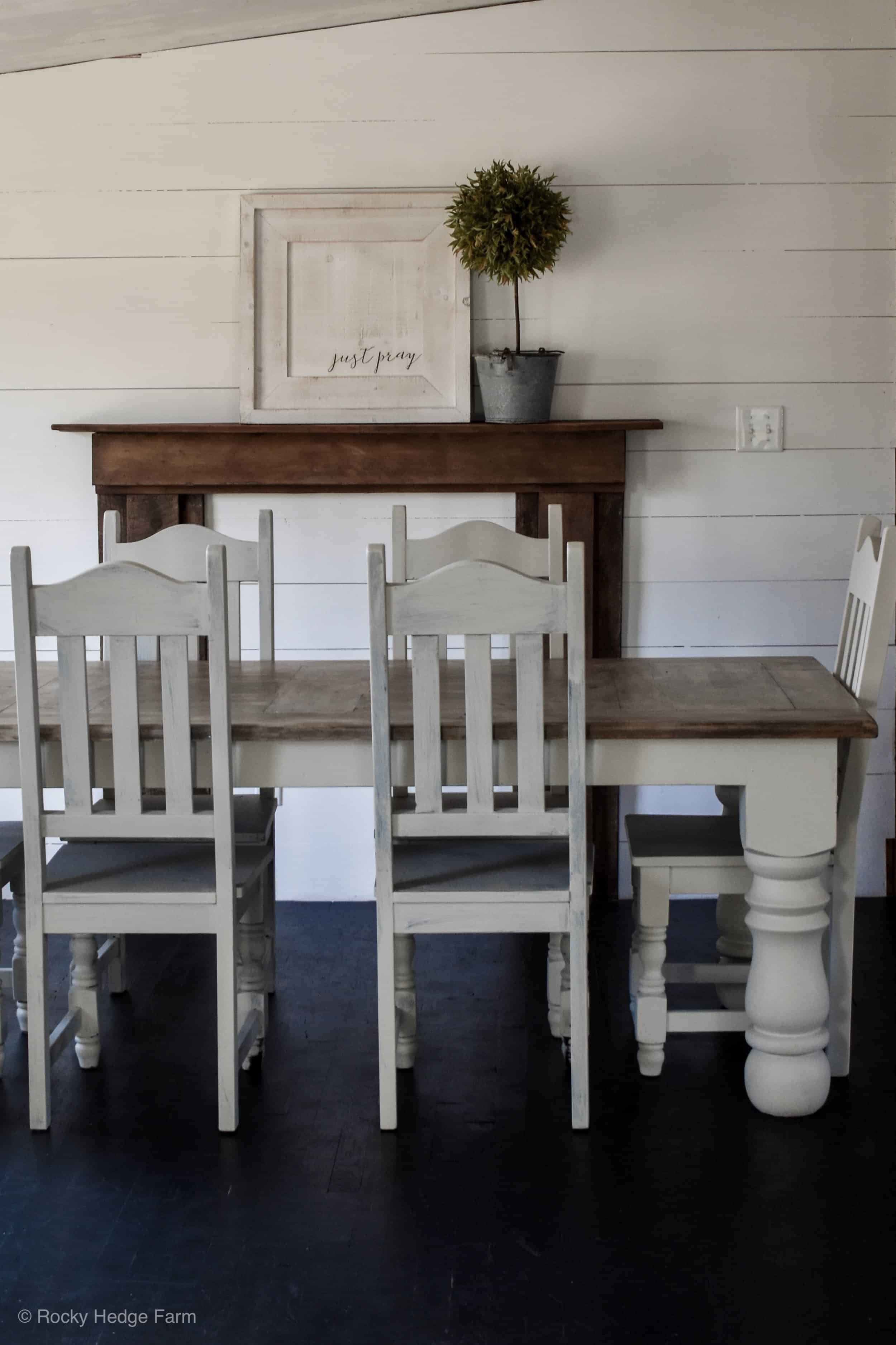 Farmhouse Mobile Home Dining Room - Rocky Hedge Farm