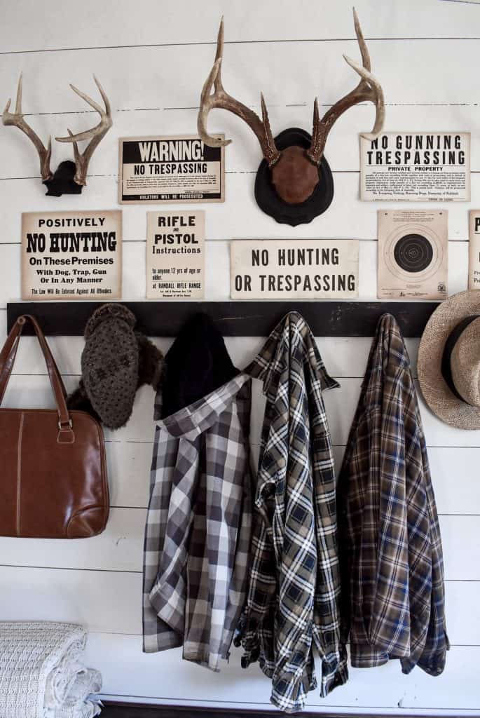 Vintage Entryway Coat Rack Peg Shelf