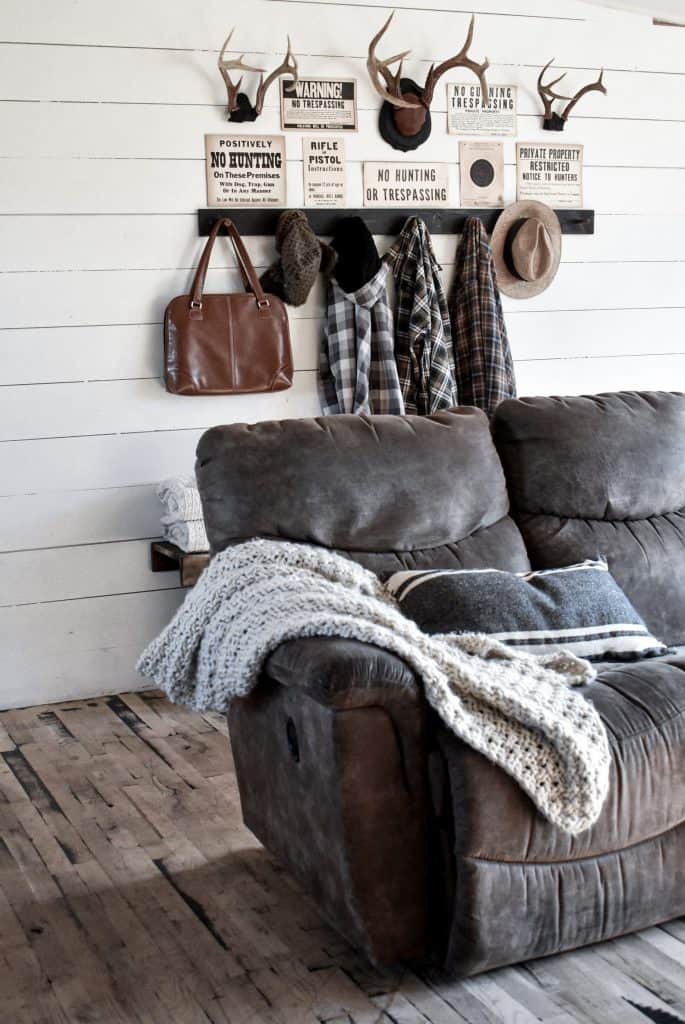 Small Narrow Rustic Entryway with Bench