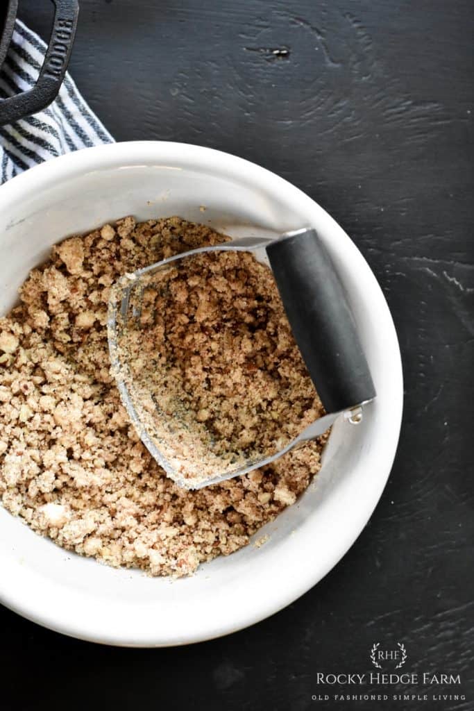 How to Make A Keto Crumble Crust