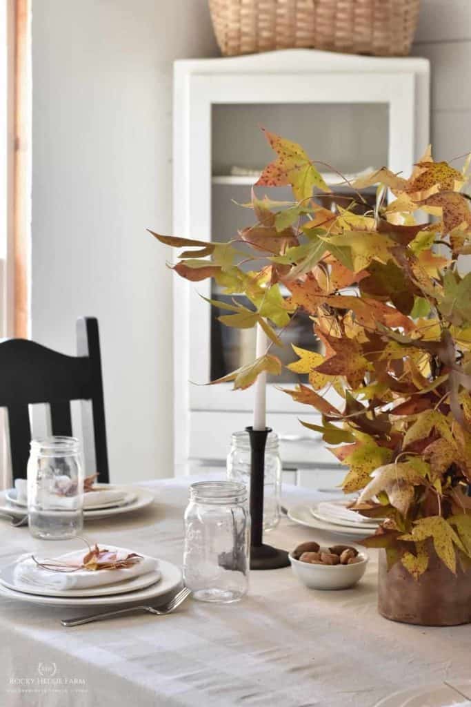 fall farmhouse table decor