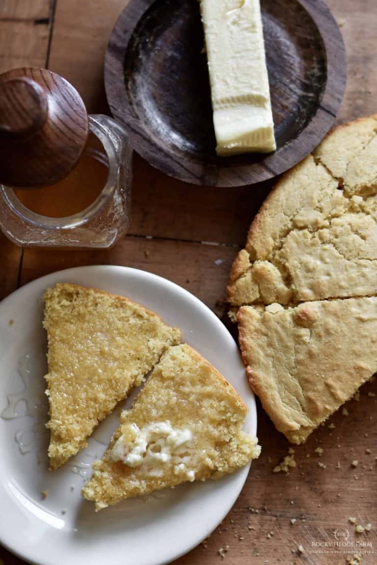 Old Fashioned Iron Skillet Cornbread Recipe - Rocky Hedge Farm