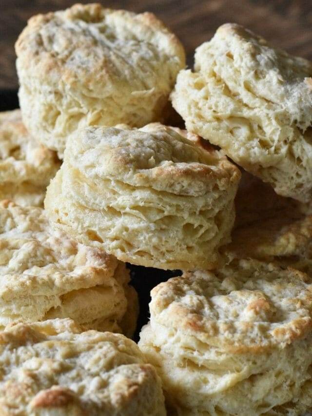 Cast Iron Buttermilk Biscuits