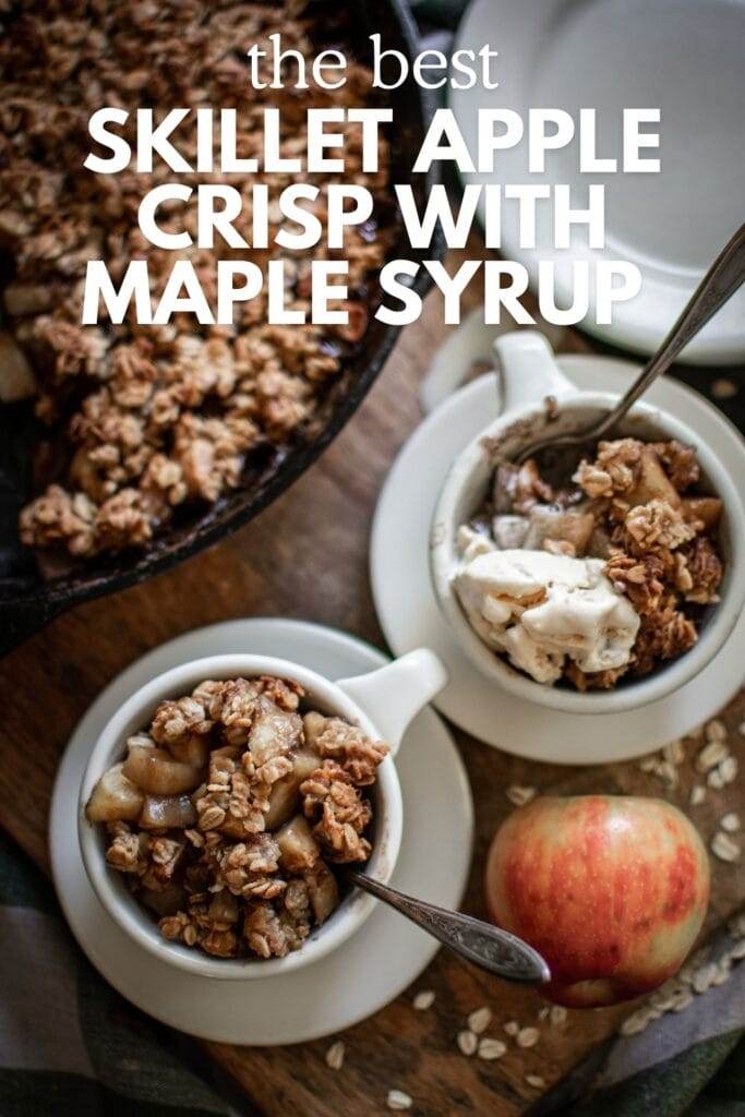 apple crisp in small bowls.