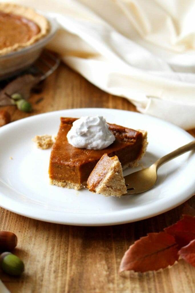 slice of vegan pumpkin pie