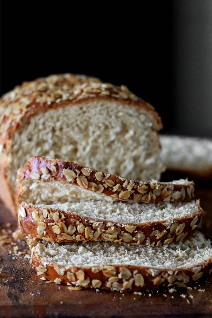 Homemade Old-Fashioned Oatmeal Bread Recipe